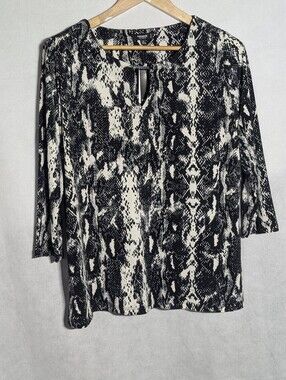 Premise Studio Plus Size 0X Black White Animal Print 3/4 Sleeve Top NWT